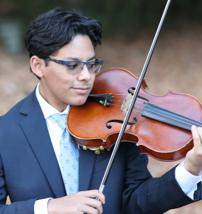 lucas Lauprasert, 18